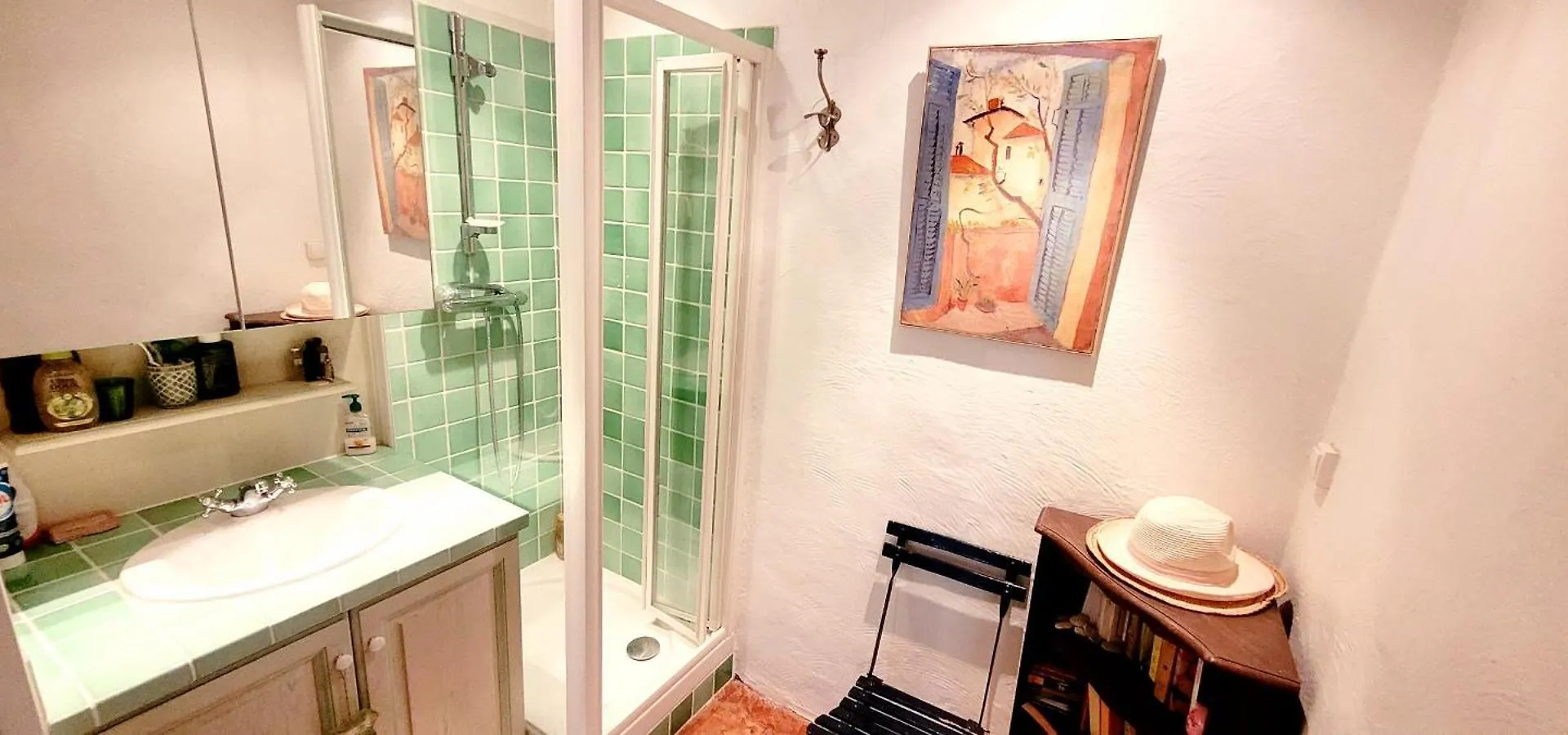 Studio In The Village Centre - コゴラン アパート